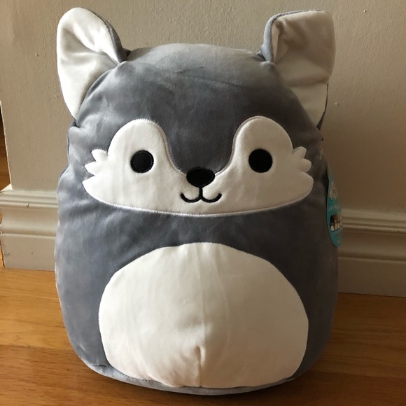 BNWT 12” 🇨🇦 Willy the wolf squishmallow